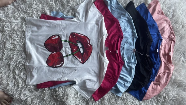 Pullover de mujer cereza's foto | Mumi Tienda |  BizneCubano