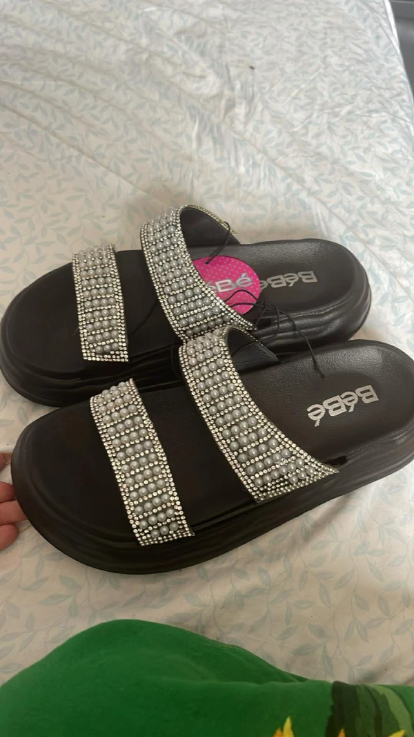 Chancletas  con perlas's foto | Mumi Tienda |  BizneCubano