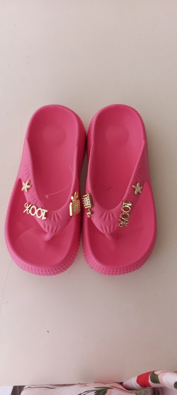 Chancletas de baño's foto | Mumi Tienda |  BizneCubano