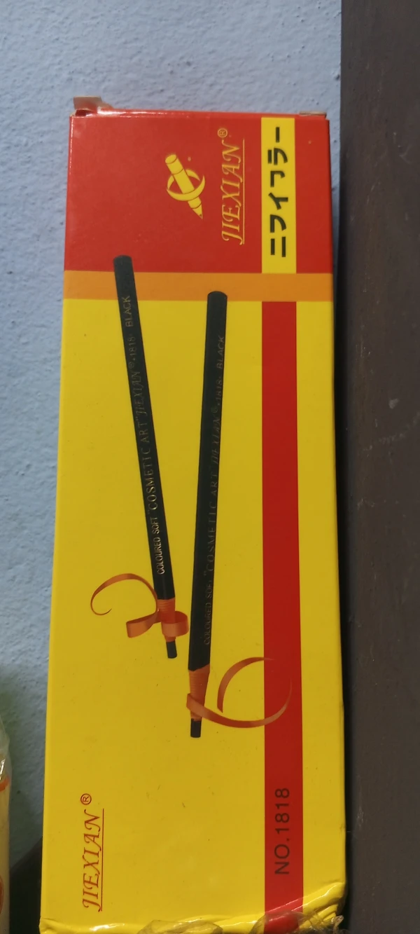 Lápices de cera para marcar cejas marrón's foto | Mumi Tienda |  BizneCubano