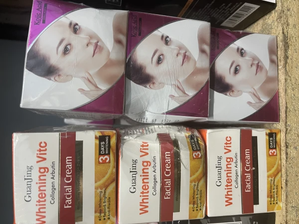 Crema facial Vit C's foto | Mumi Tienda |  BizneCubano